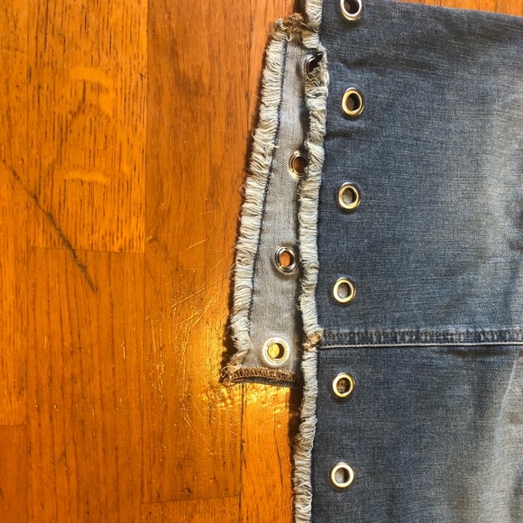 Mid Length Denim Skirt Size 10 NEVER WORN - Picture 3 of 4